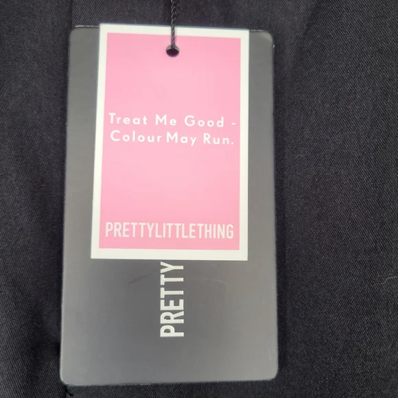 PrettyLittleThing Shape Black Buckle Detail Cargo Wide Leg Pants, Size 14 - Picture 6 of 16